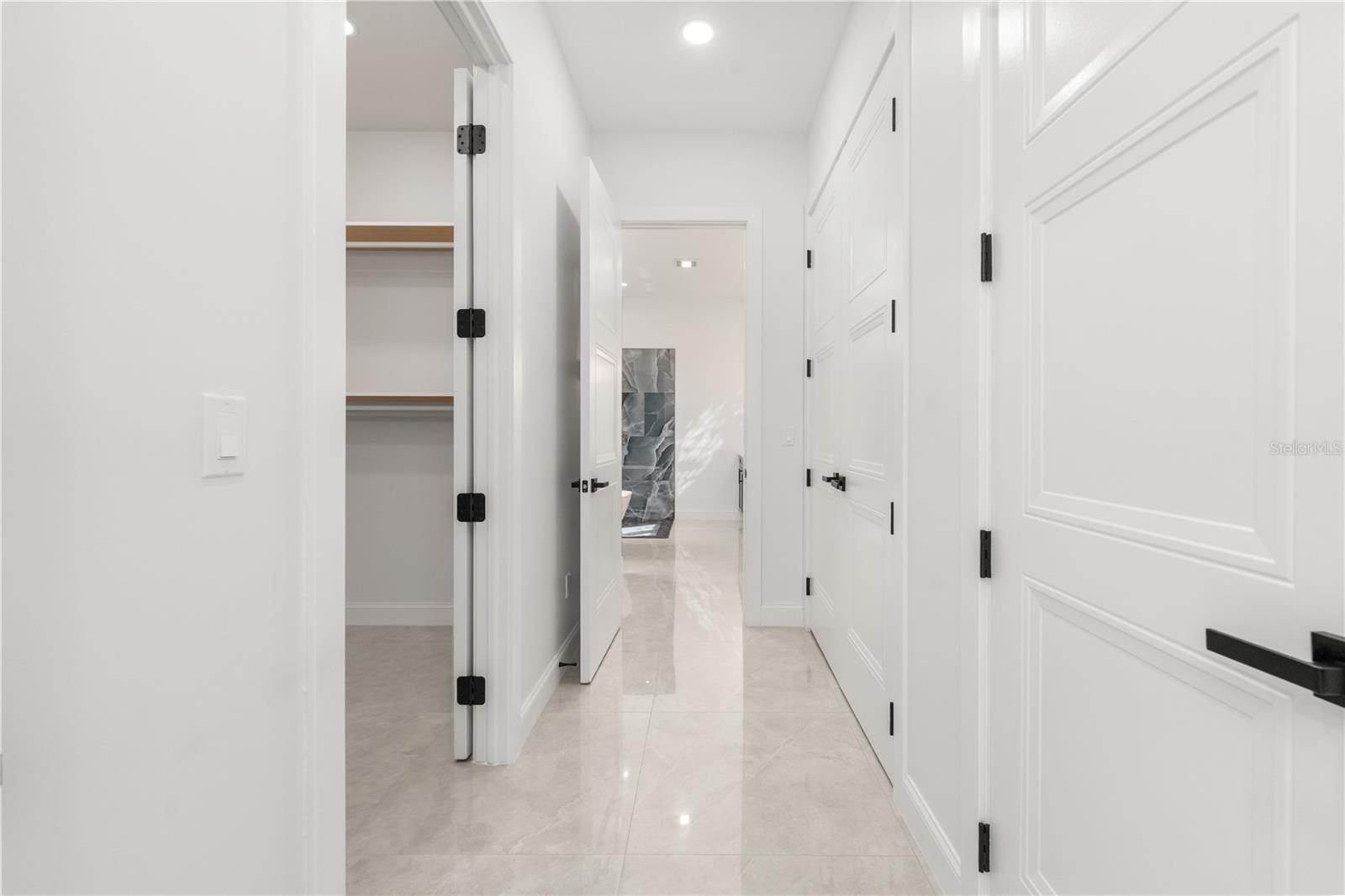 VIA PARADISUS PH III B - Residential