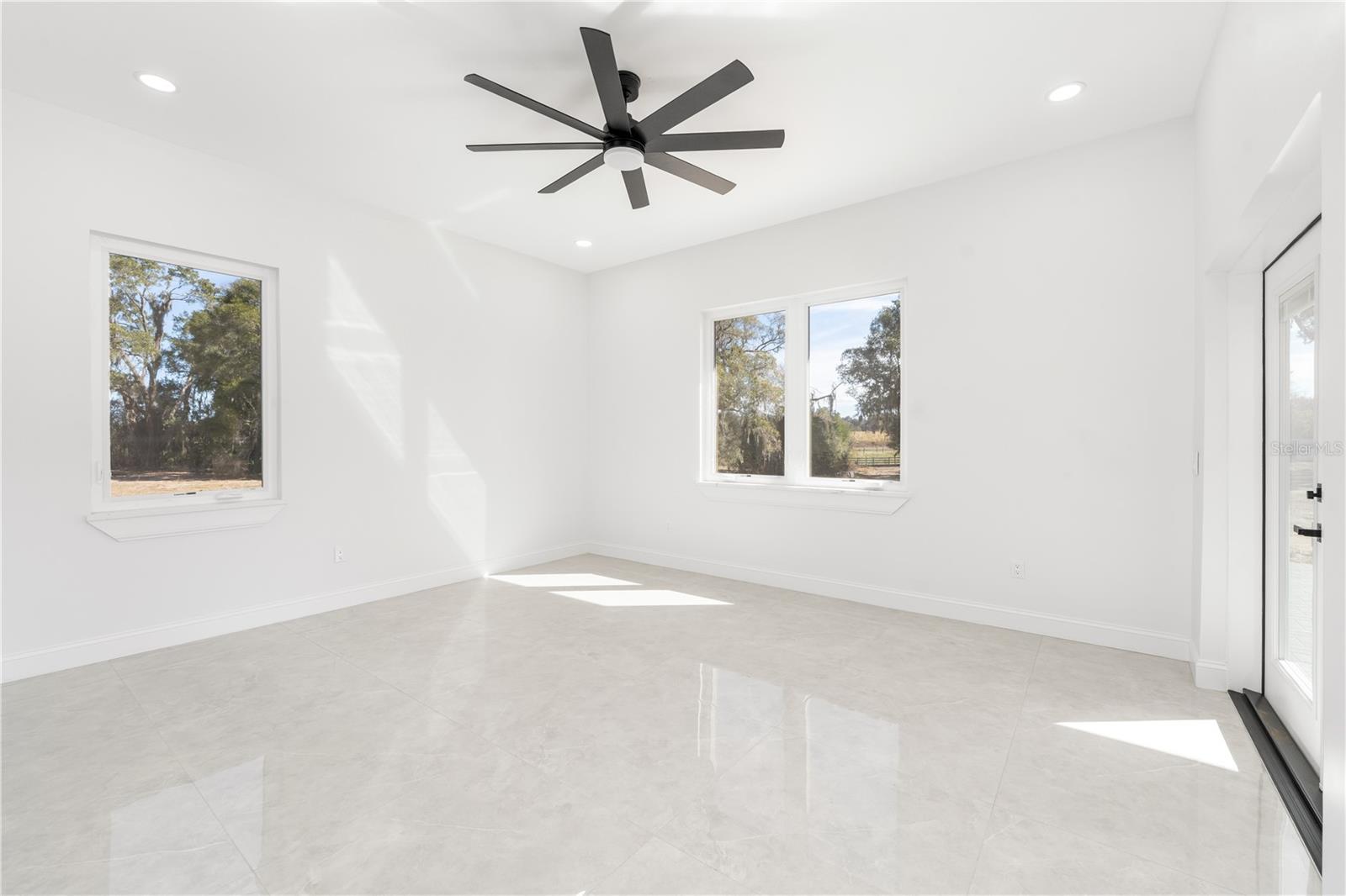 VIA PARADISUS PH III B - Residential