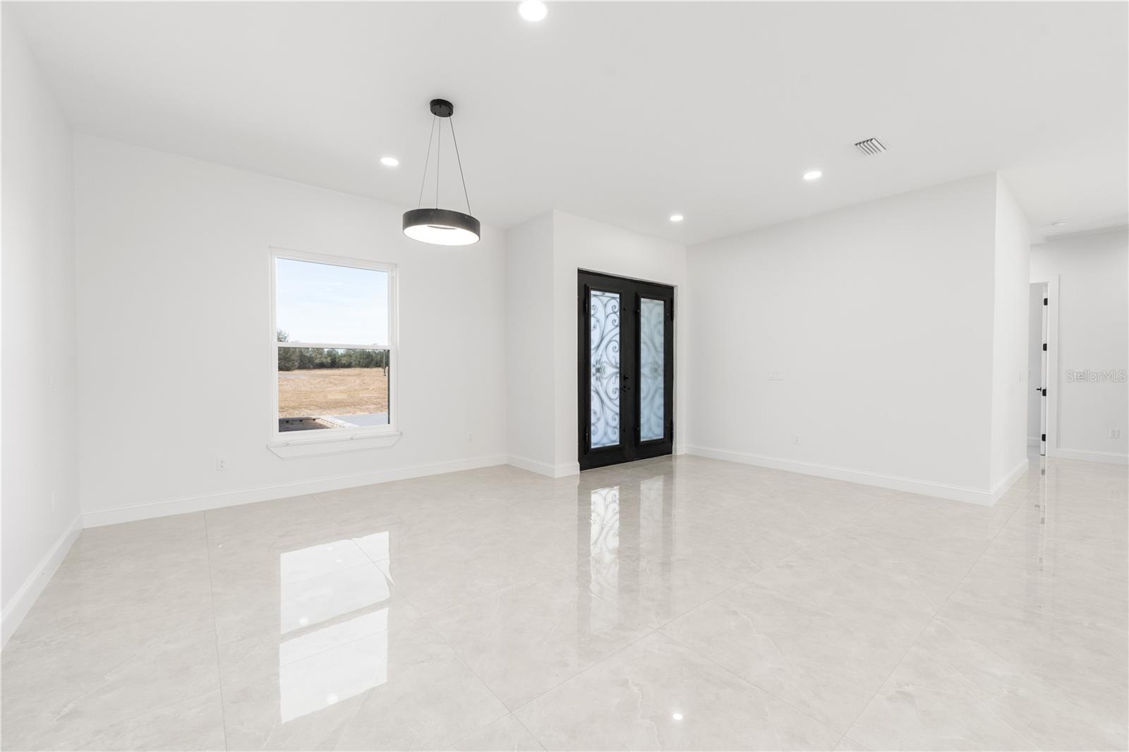 VIA PARADISUS PH III B - Residential