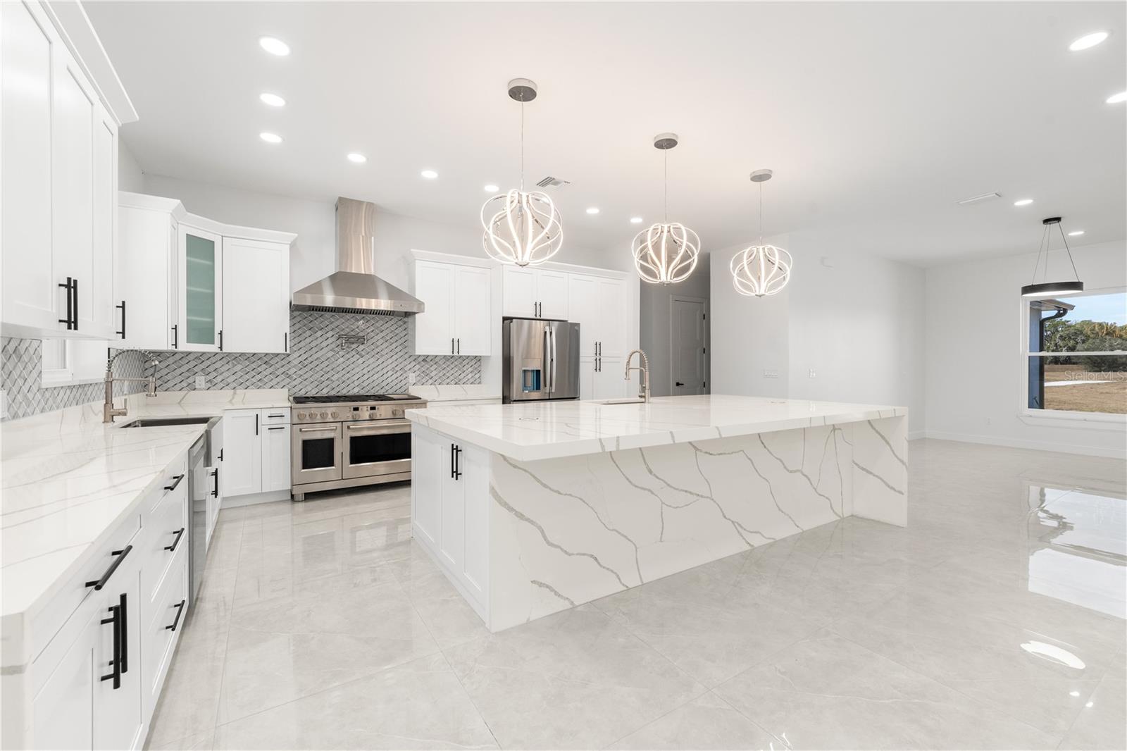 VIA PARADISUS PH III B - Residential