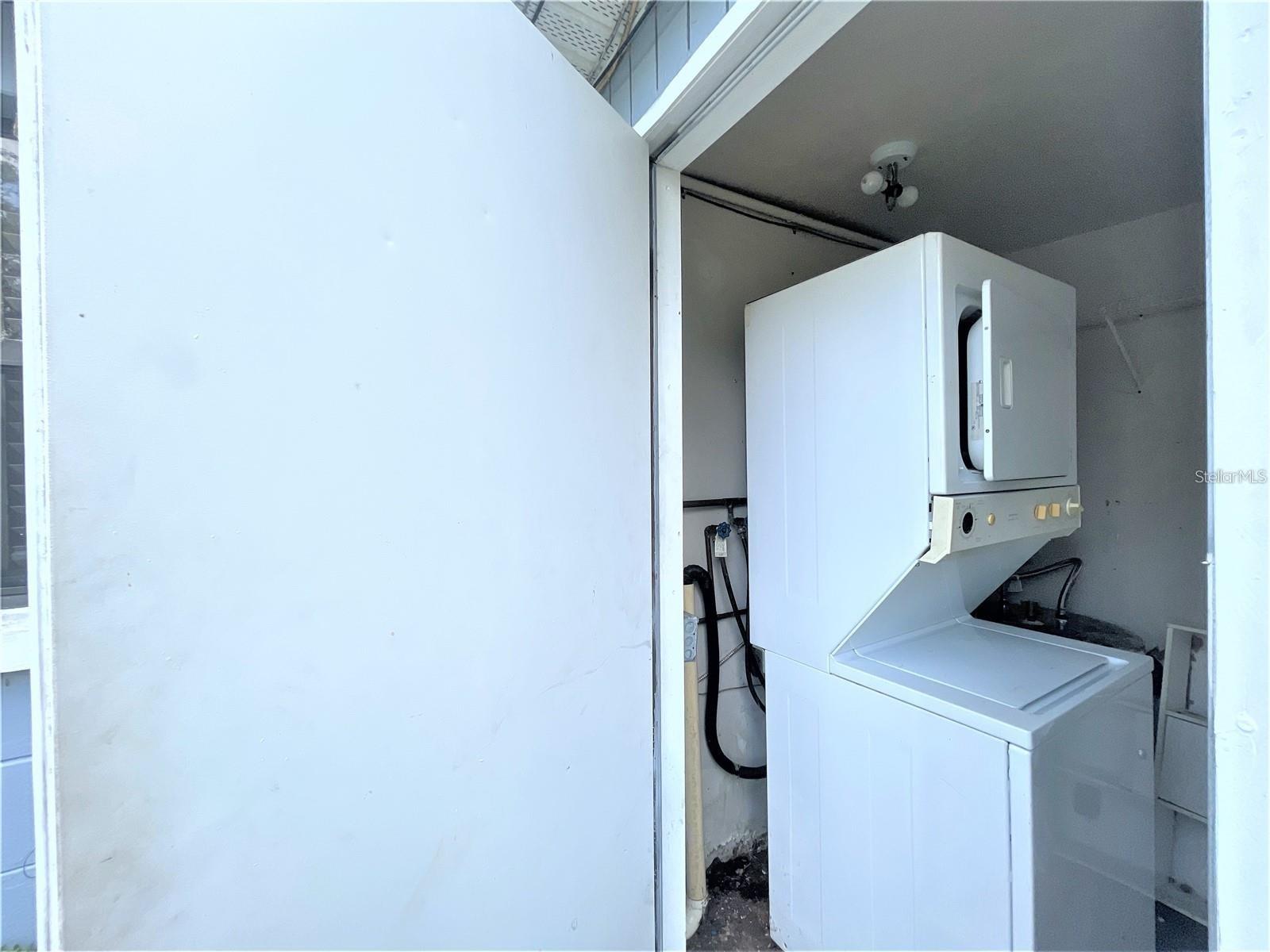 CRESTRIDGE - Residential Lease