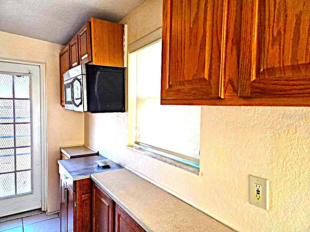 CRESTRIDGE - Residential Lease