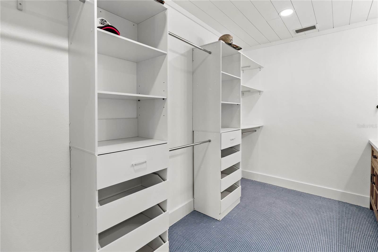 HOLMES BEACH 12TH UNIT - Residential