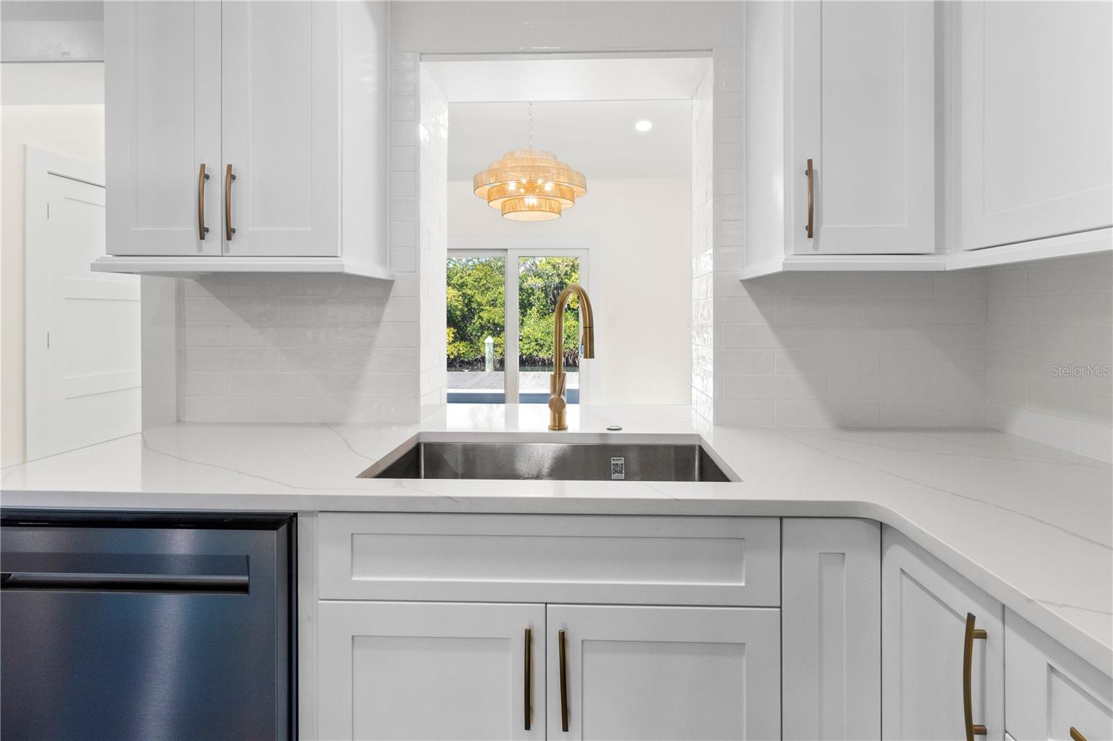 HOLMES BEACH 12TH UNIT - Residential