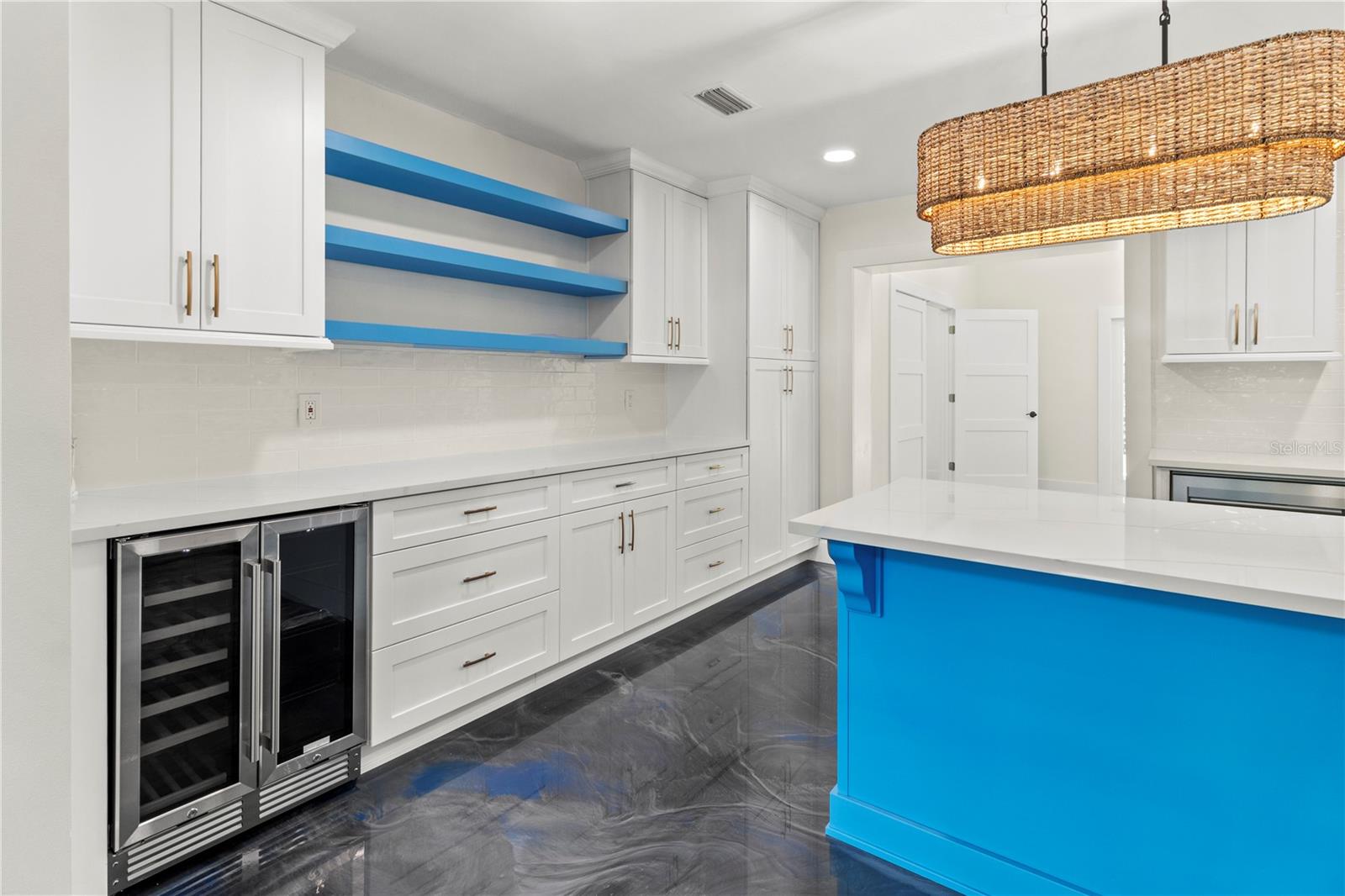 HOLMES BEACH 12TH UNIT - Residential