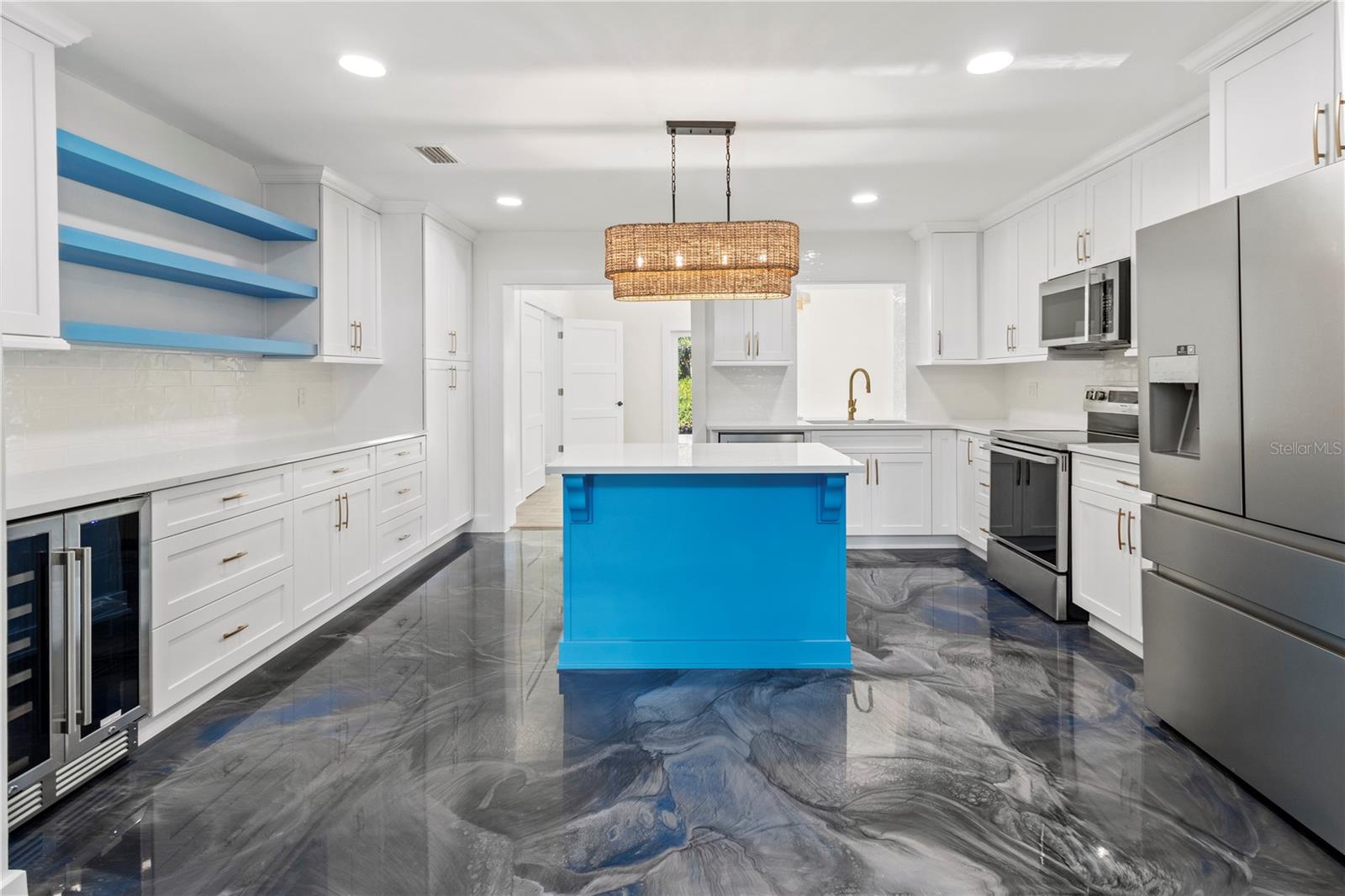 HOLMES BEACH 12TH UNIT - Residential