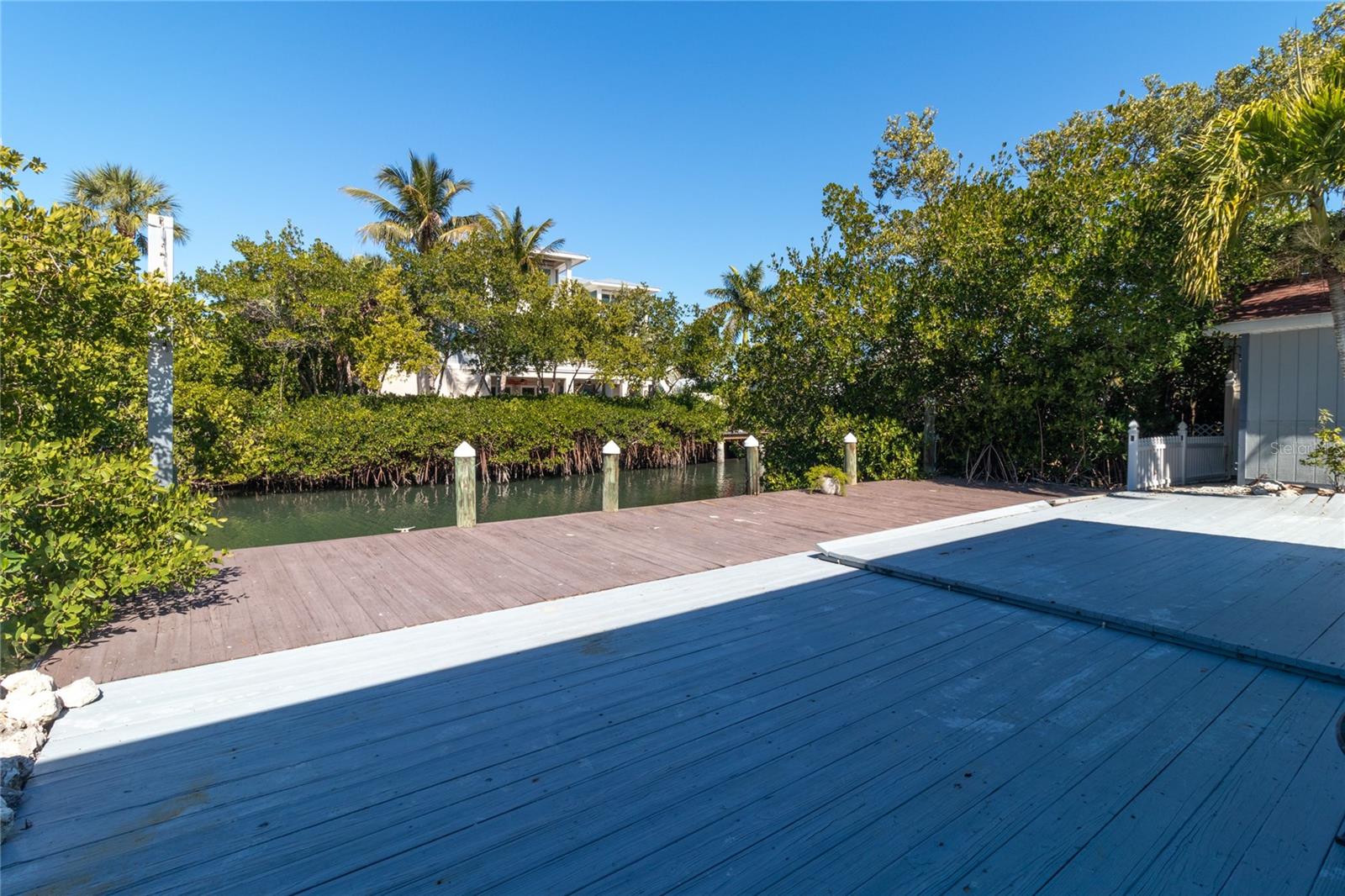 HOLMES BEACH 12TH UNIT - Residential