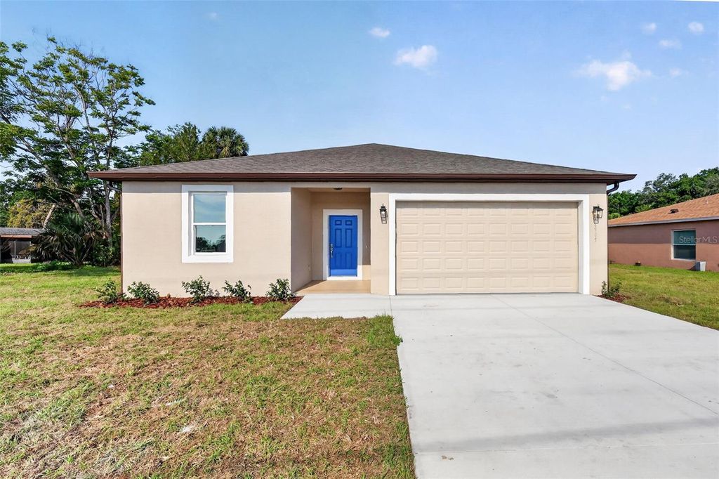 Photo of 38905 Pine Street, Umatilla, FL 32784 (MLS # G5111042)
