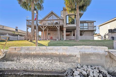 A home in PORT RICHEY