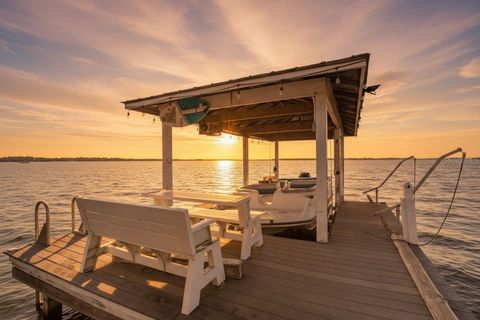 Tiny photo for 103 S Lakeshore Drive, Minneola, FL 34715 (MLS # O6377402)