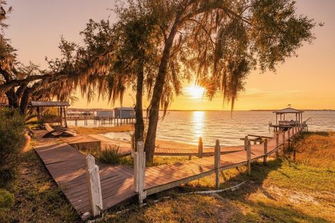 Tiny photo for 103 S Lakeshore Drive, Minneola, FL 34715 (MLS # O6377402)