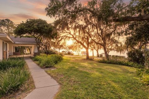 Tiny photo for 103 S Lakeshore Drive, Minneola, FL 34715 (MLS # O6377402)