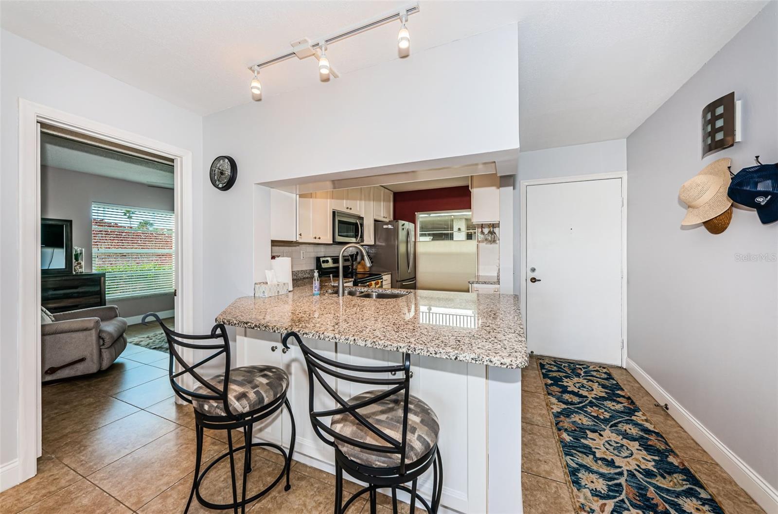 CASA DEL MAR CONDO III - Residential