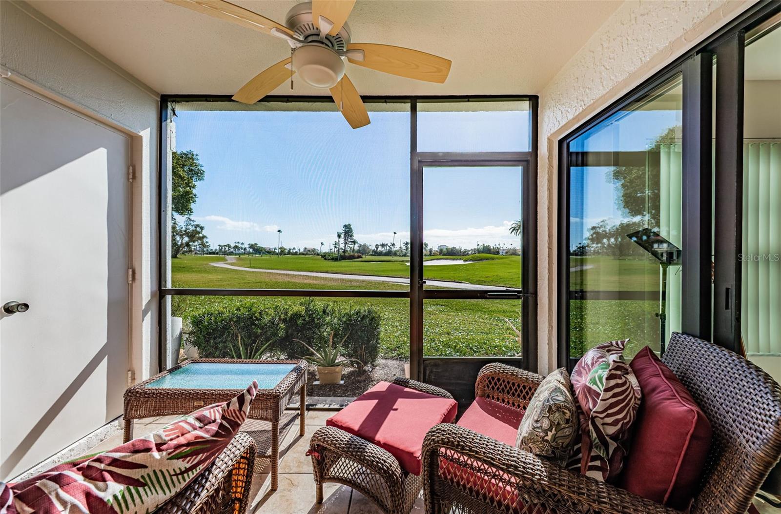 CASA DEL MAR CONDO III - Residential