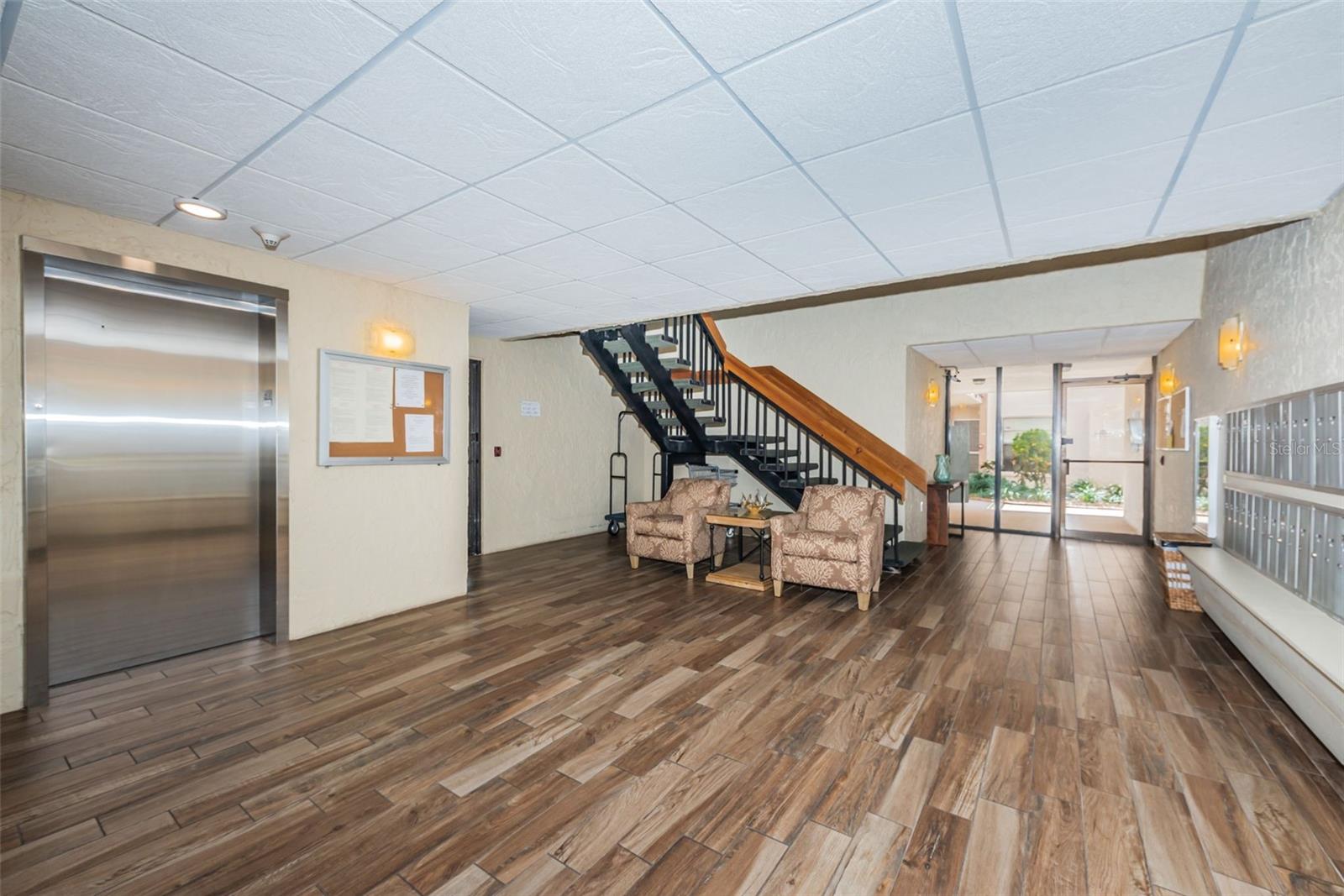 CASA DEL MAR CONDO III - Residential