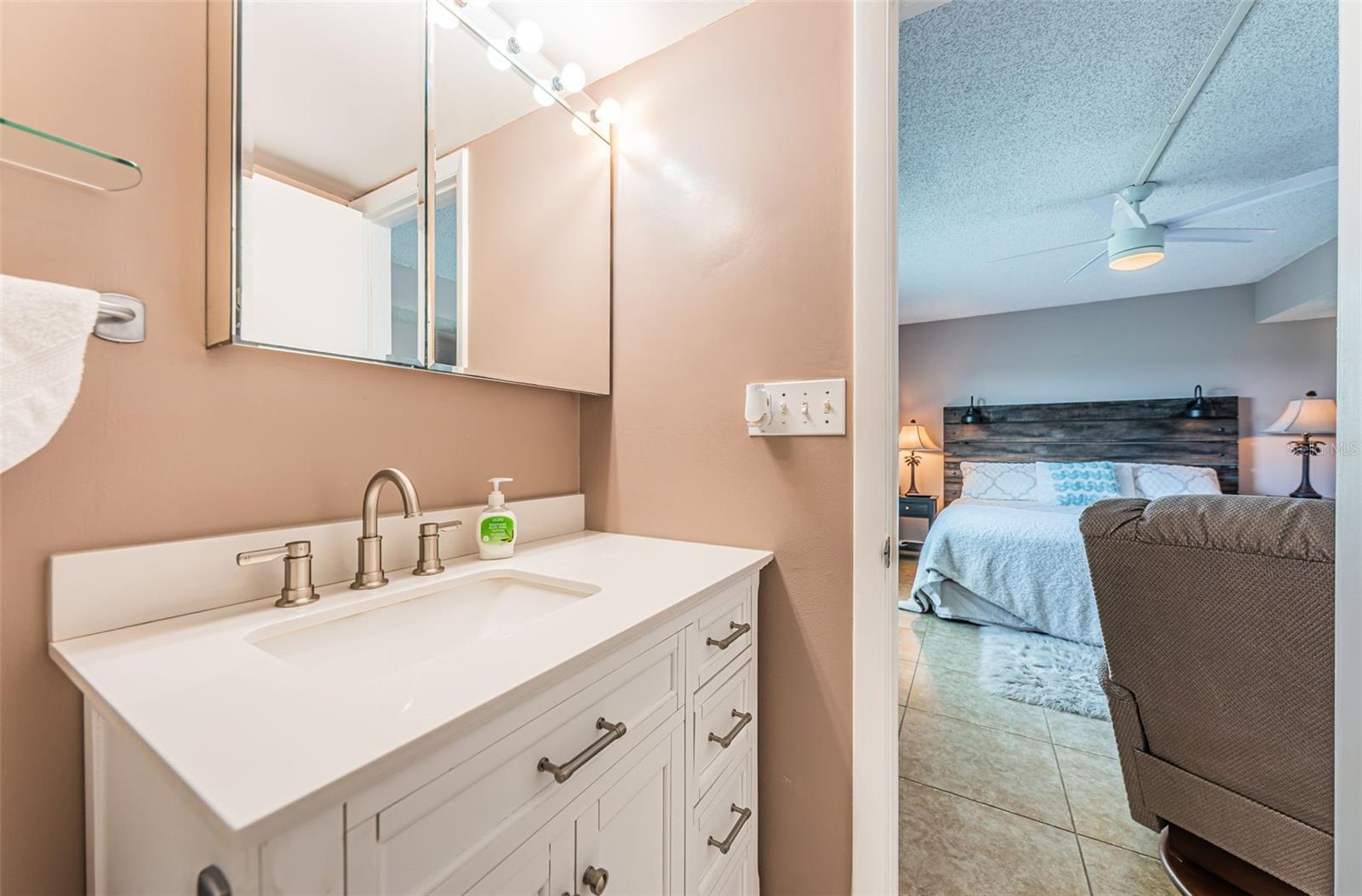 CASA DEL MAR CONDO III - Residential