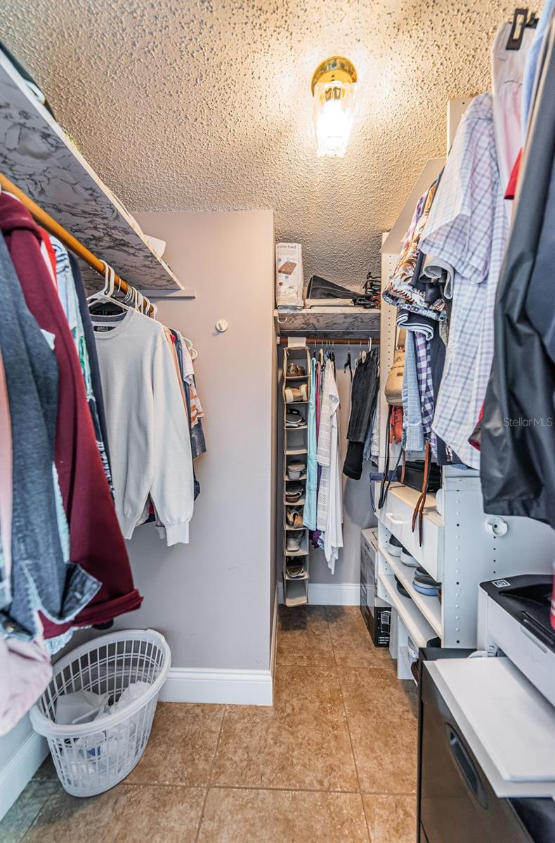 CASA DEL MAR CONDO III - Residential