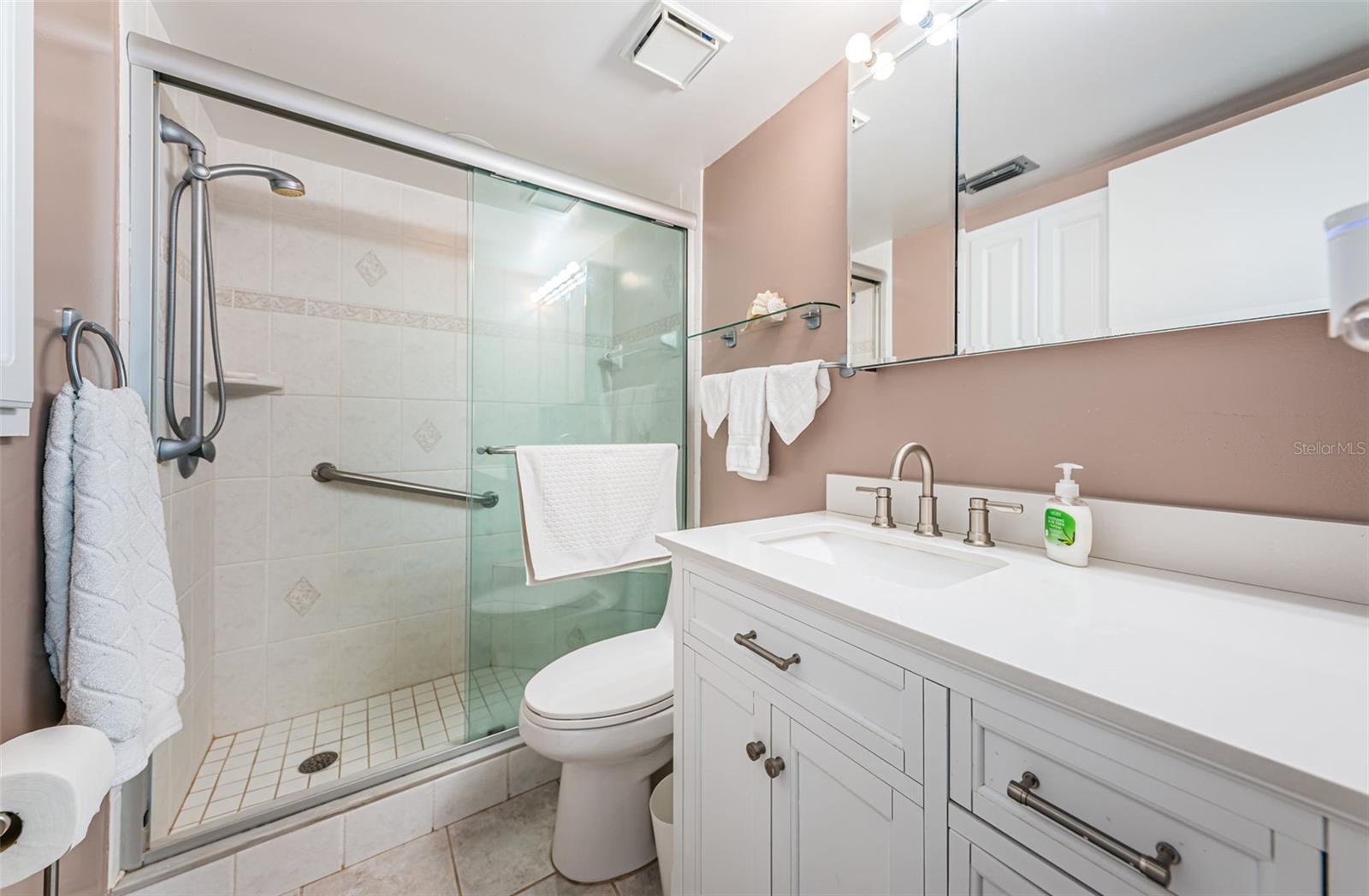 CASA DEL MAR CONDO III - Residential