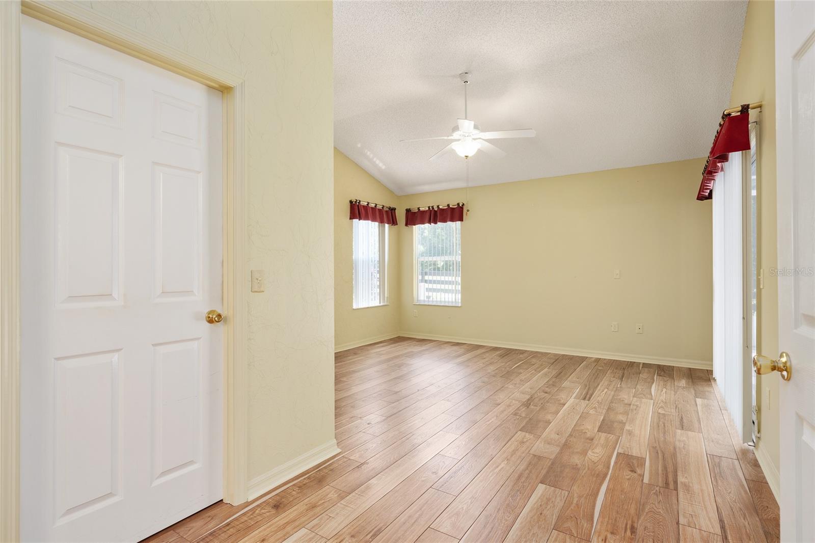 VILLAGES LADY LAKE UNIT 24 - Residential