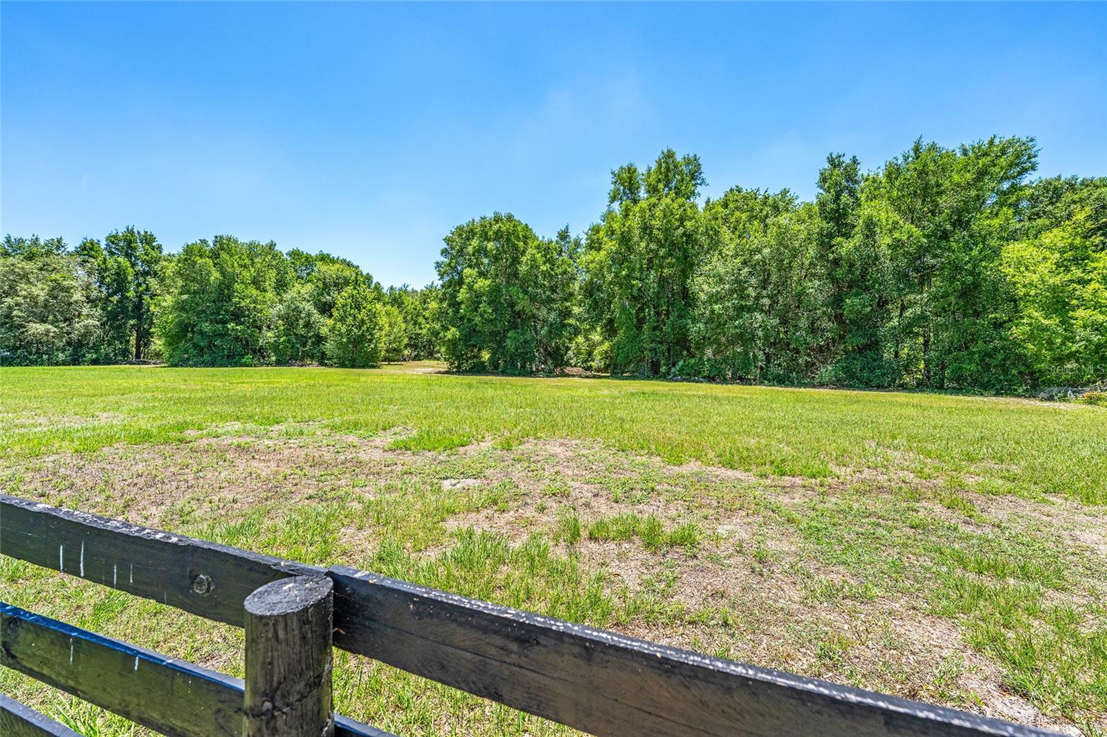 VILLAGES LADY LAKE UNIT 24 - Residential