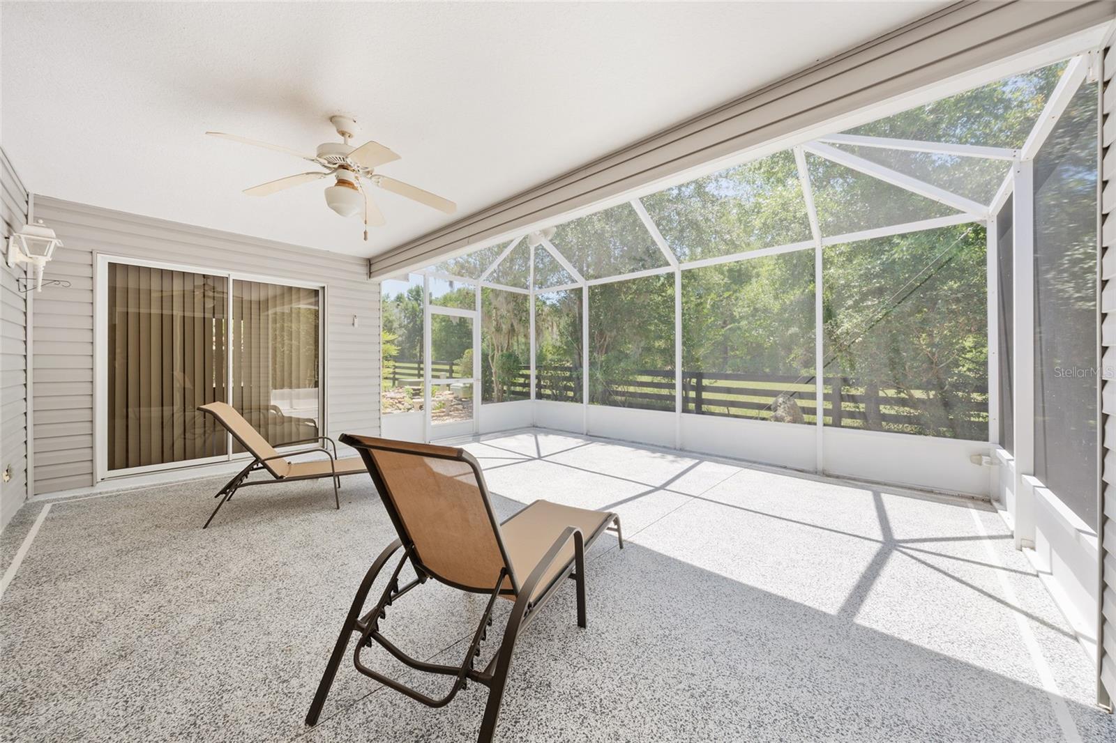 VILLAGES LADY LAKE UNIT 24 - Residential