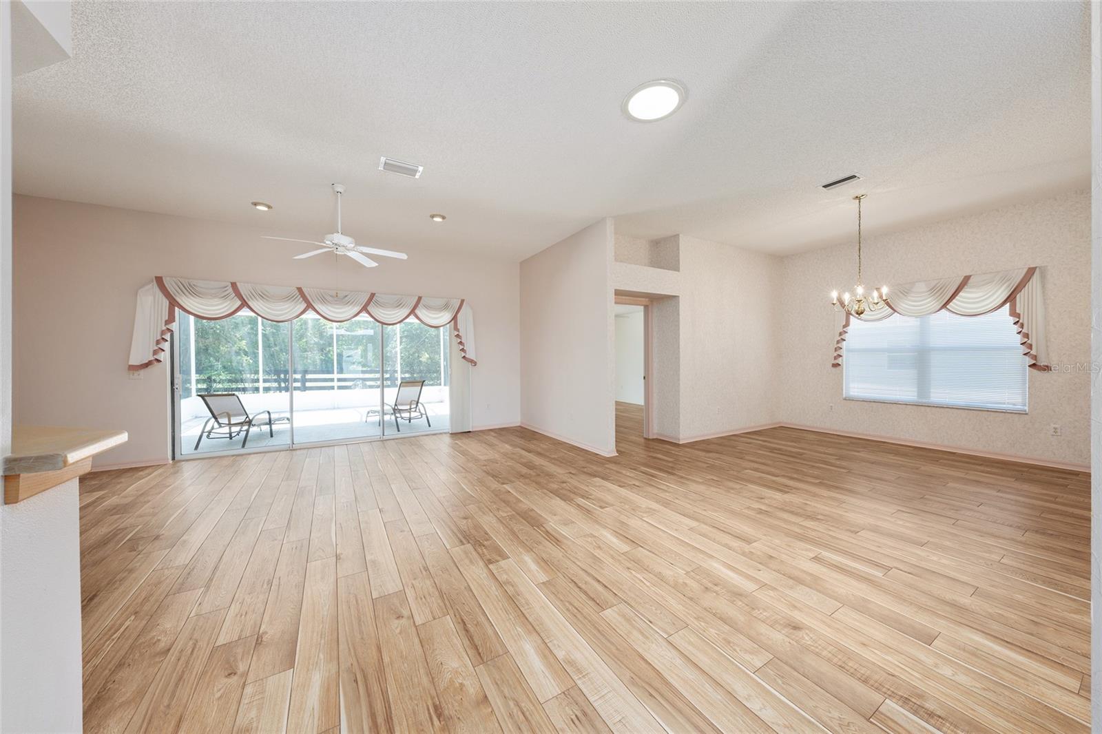 VILLAGES LADY LAKE UNIT 24 - Residential