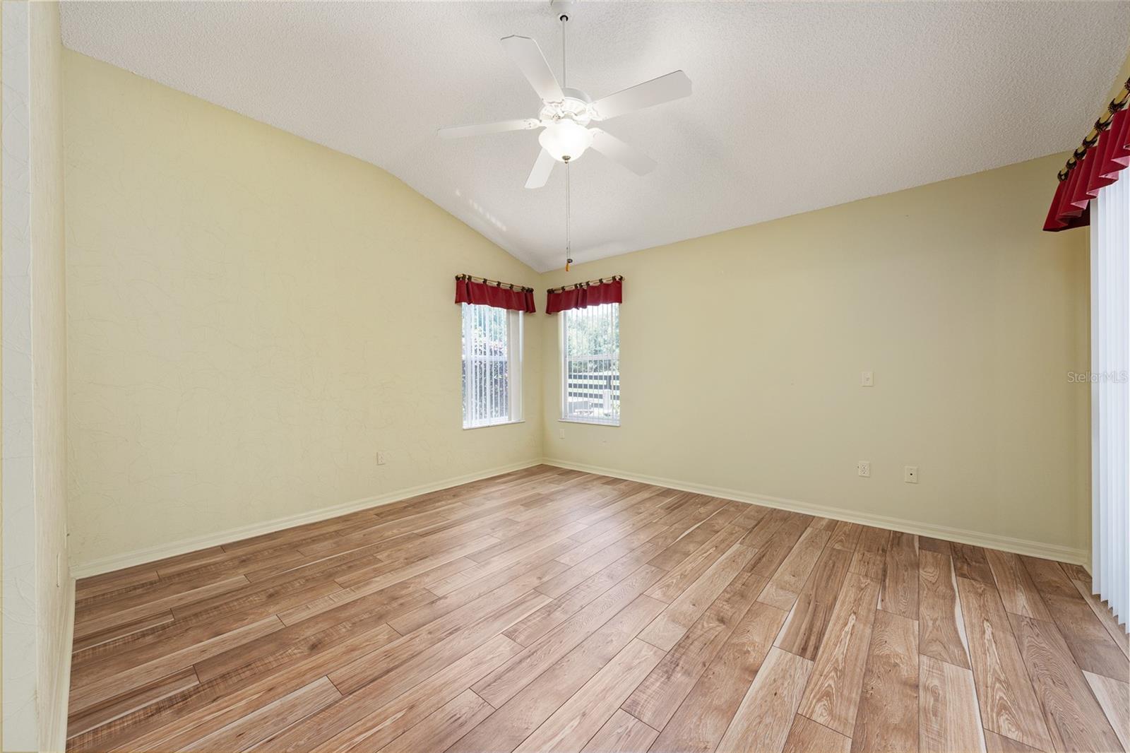VILLAGES LADY LAKE UNIT 24 - Residential