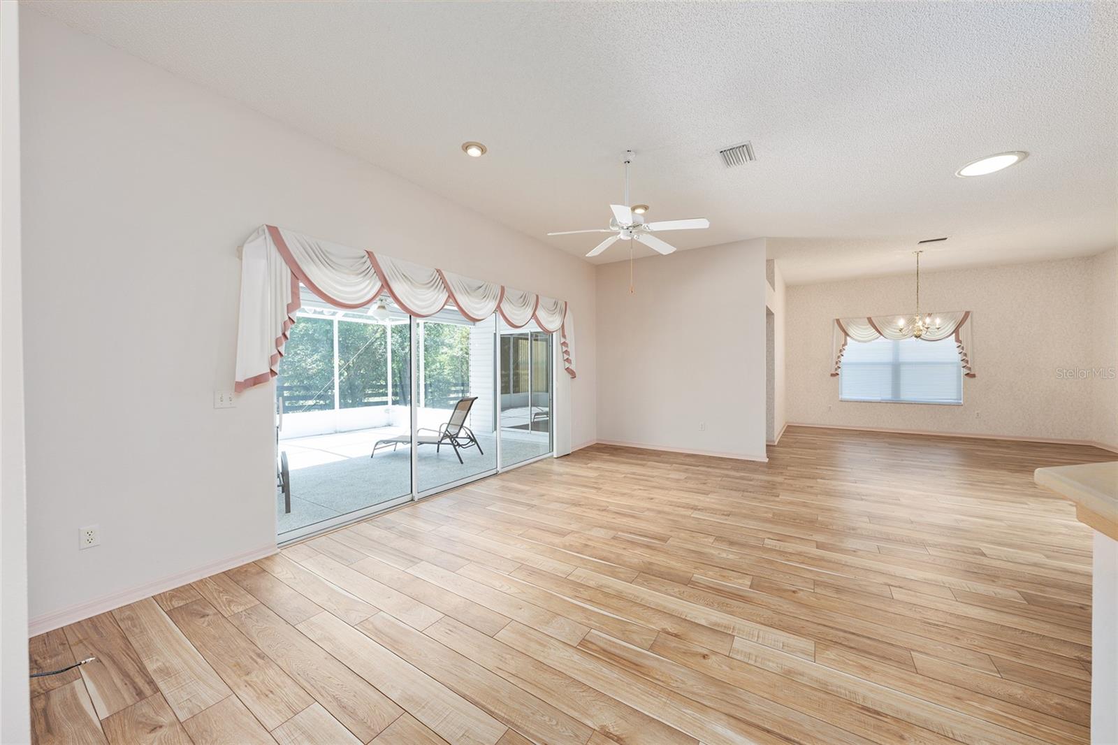 VILLAGES LADY LAKE UNIT 24 - Residential