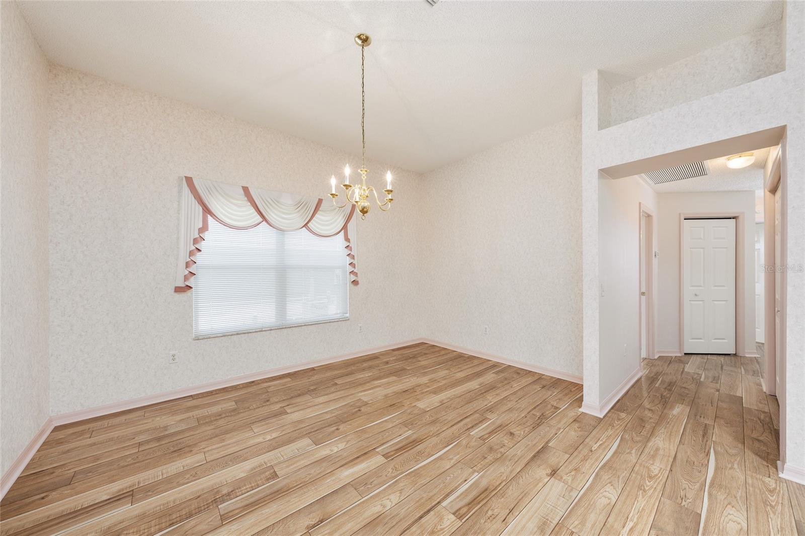VILLAGES LADY LAKE UNIT 24 - Residential