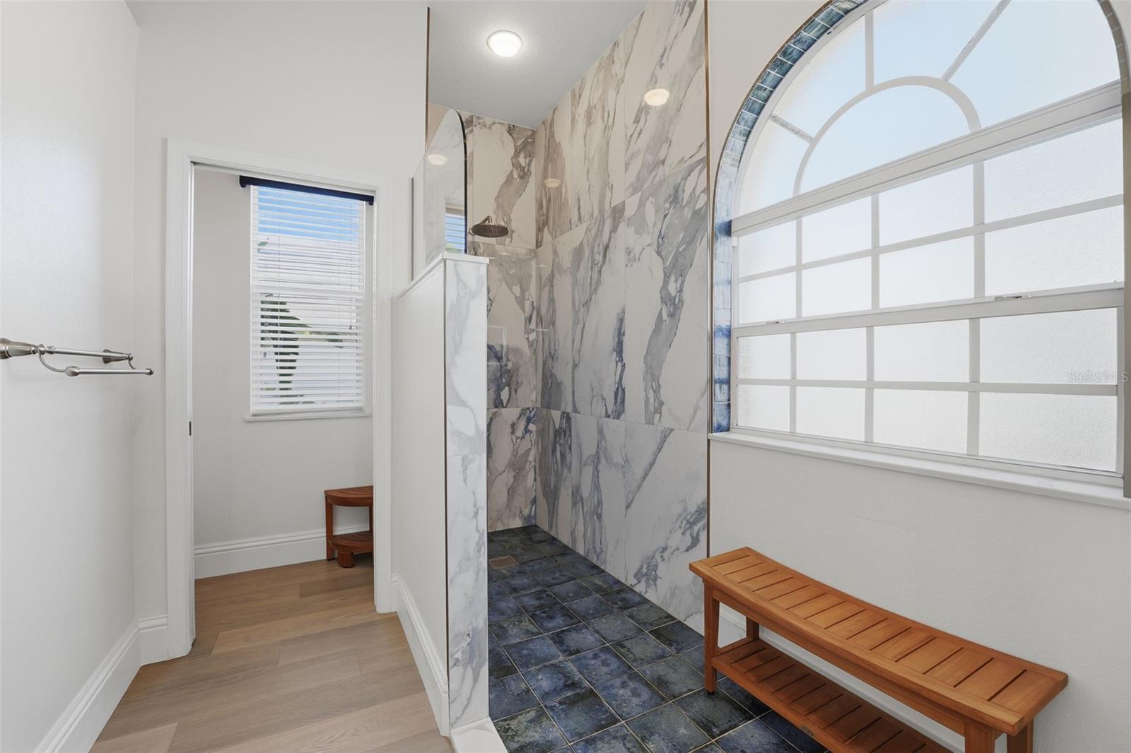 RIVERWOOD - Residential