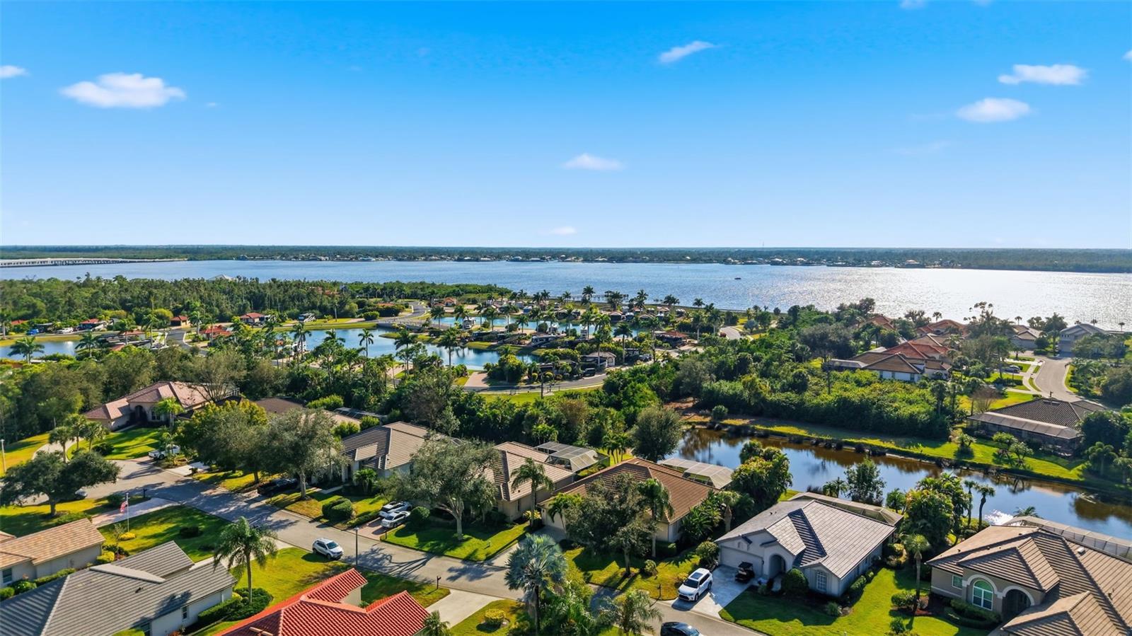 RIVERWOOD - Residential