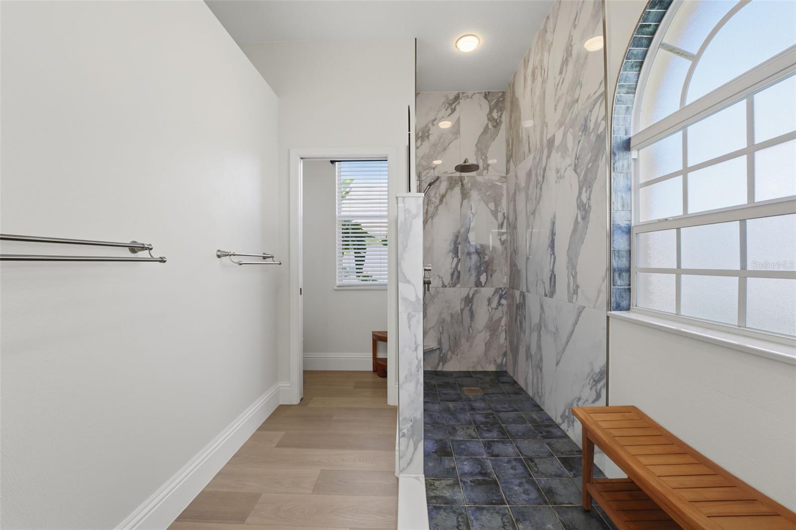 RIVERWOOD - Residential