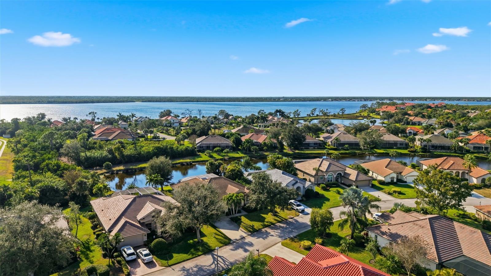 RIVERWOOD - Residential