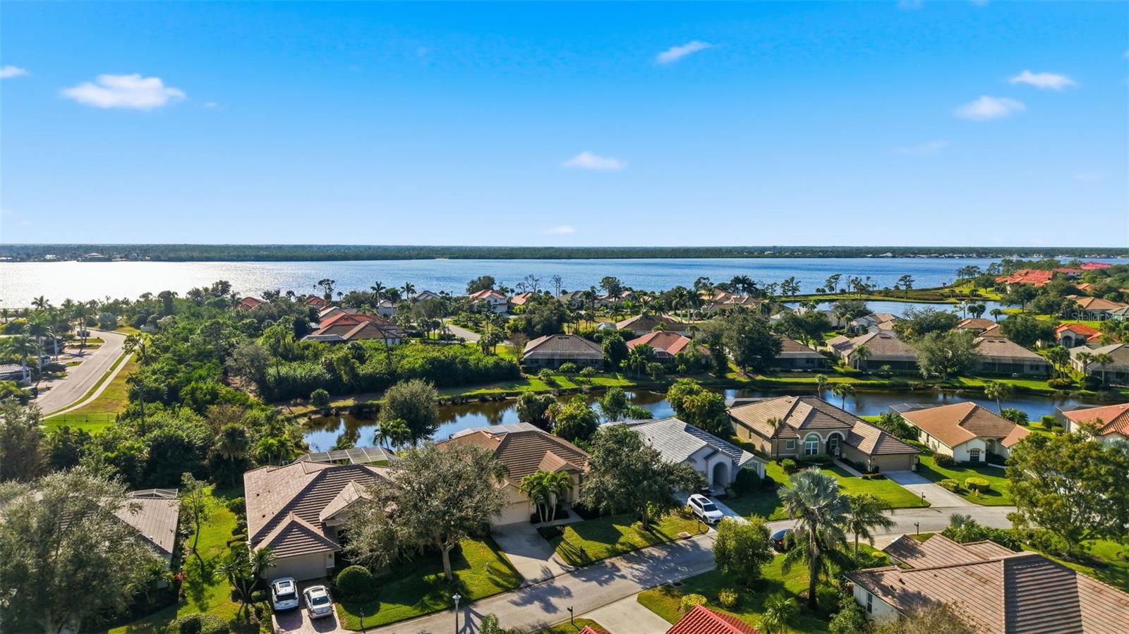 RIVERWOOD - Residential