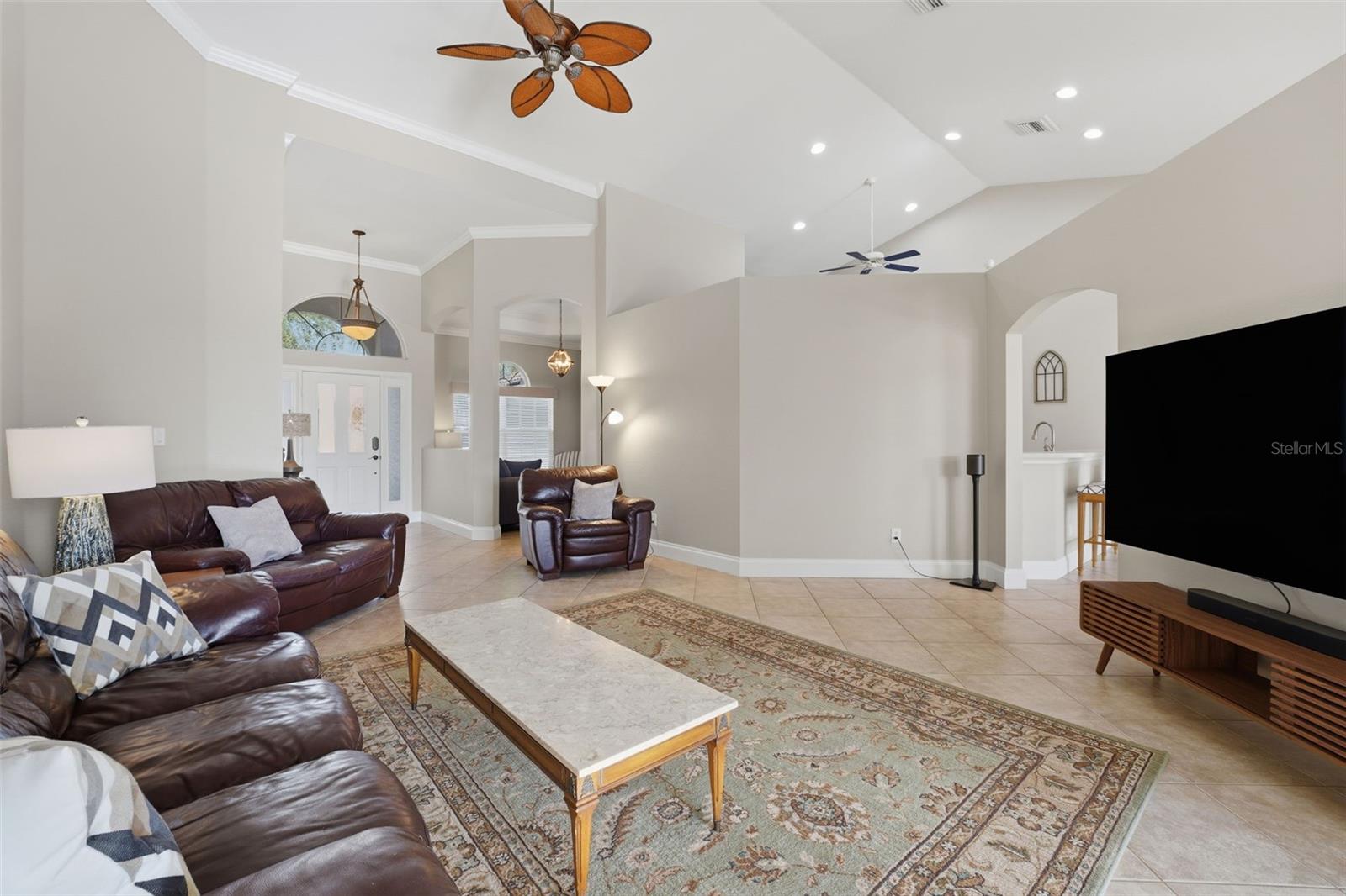 RIVERWOOD - Residential