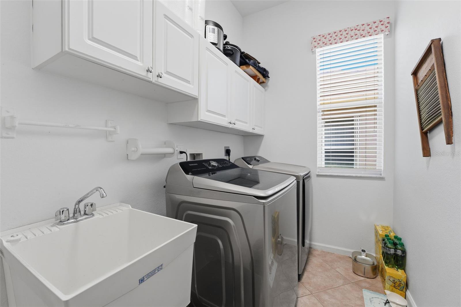 RIVERWOOD - Residential