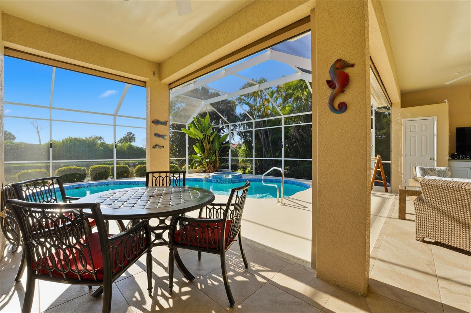 RIVERWOOD - Residential