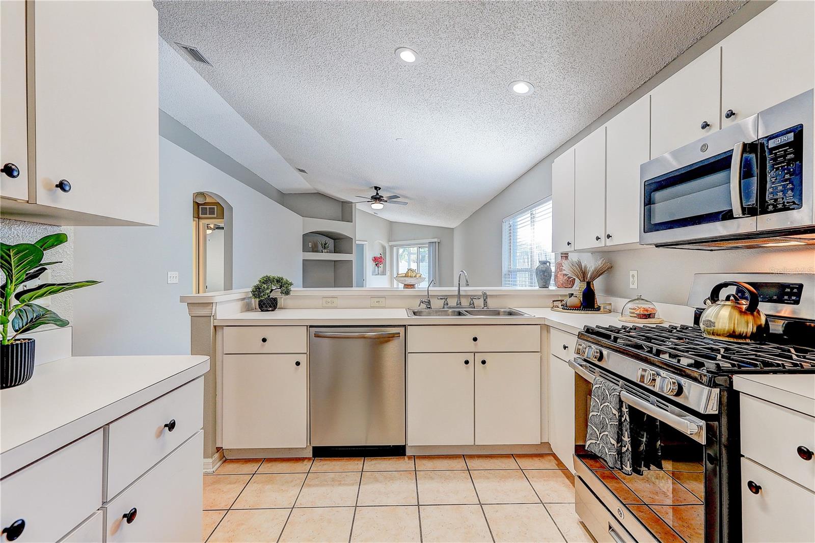 28725 SEASHELL COURT