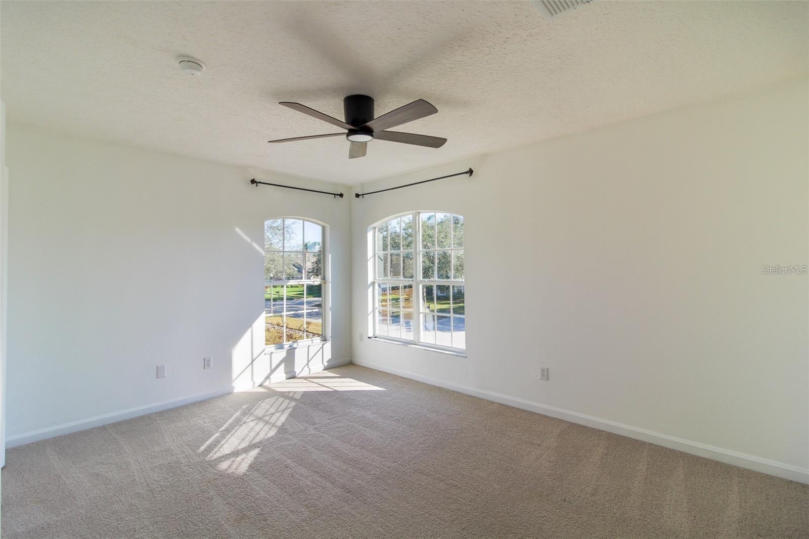 ROCK SPGS RDG PH IV-B - Residential Lease