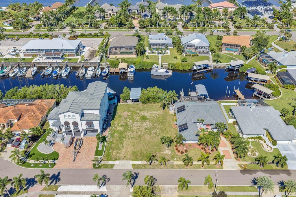 Photo of 6508 Blackfin Way, Apollo Beach, FL 33572 (MLS # TB8556825)