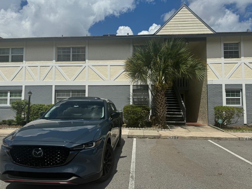 Photo of 4706 Kilt Court, Saint Cloud, FL 34769 (MLS # S5138176)