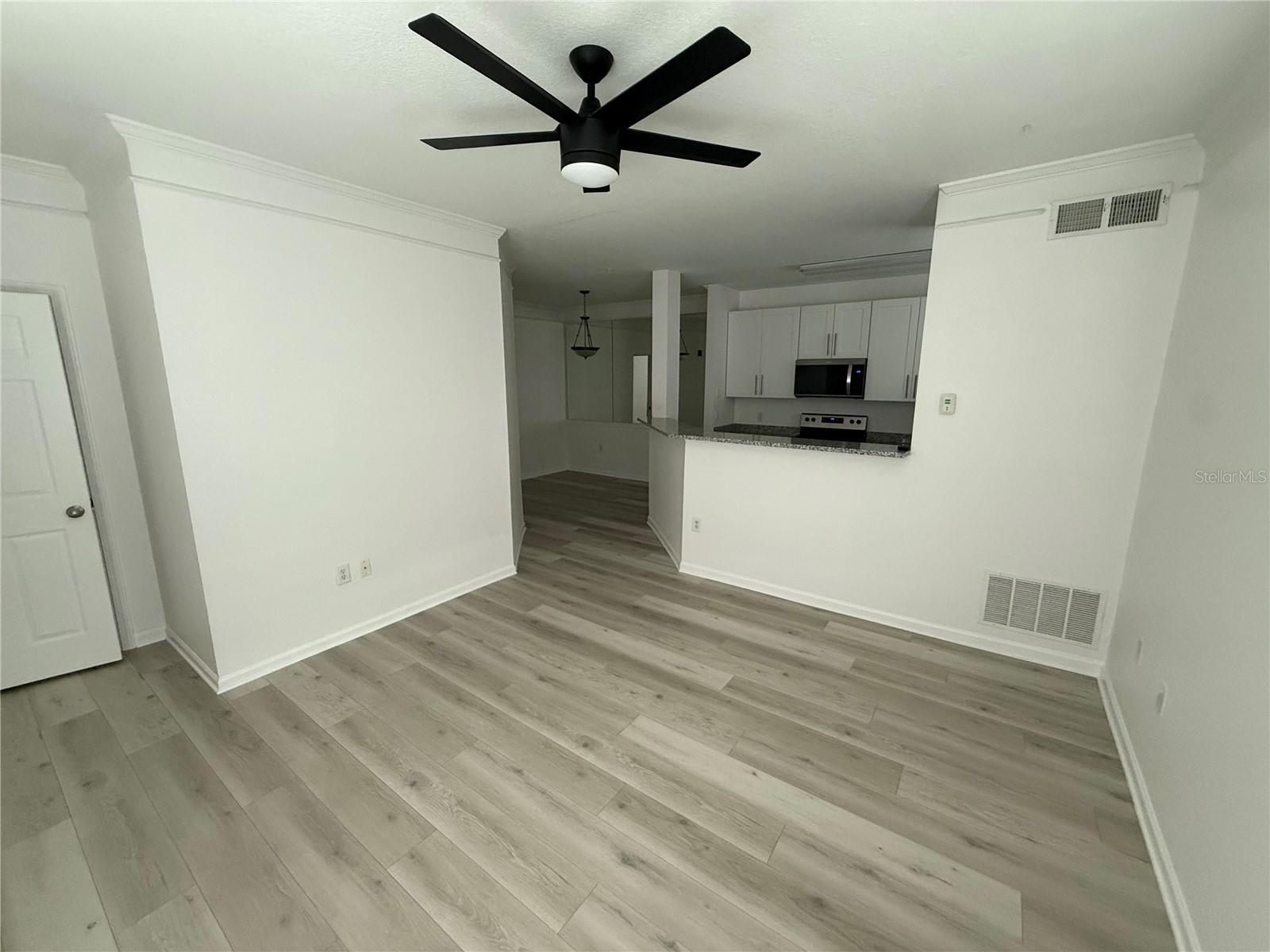 THE PALMS OF CORTEZ - Residential Lease