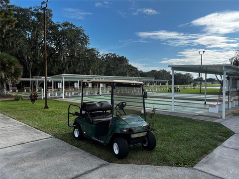 A home in LAKE WALES