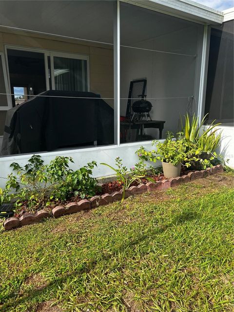 A home in LAKE WALES