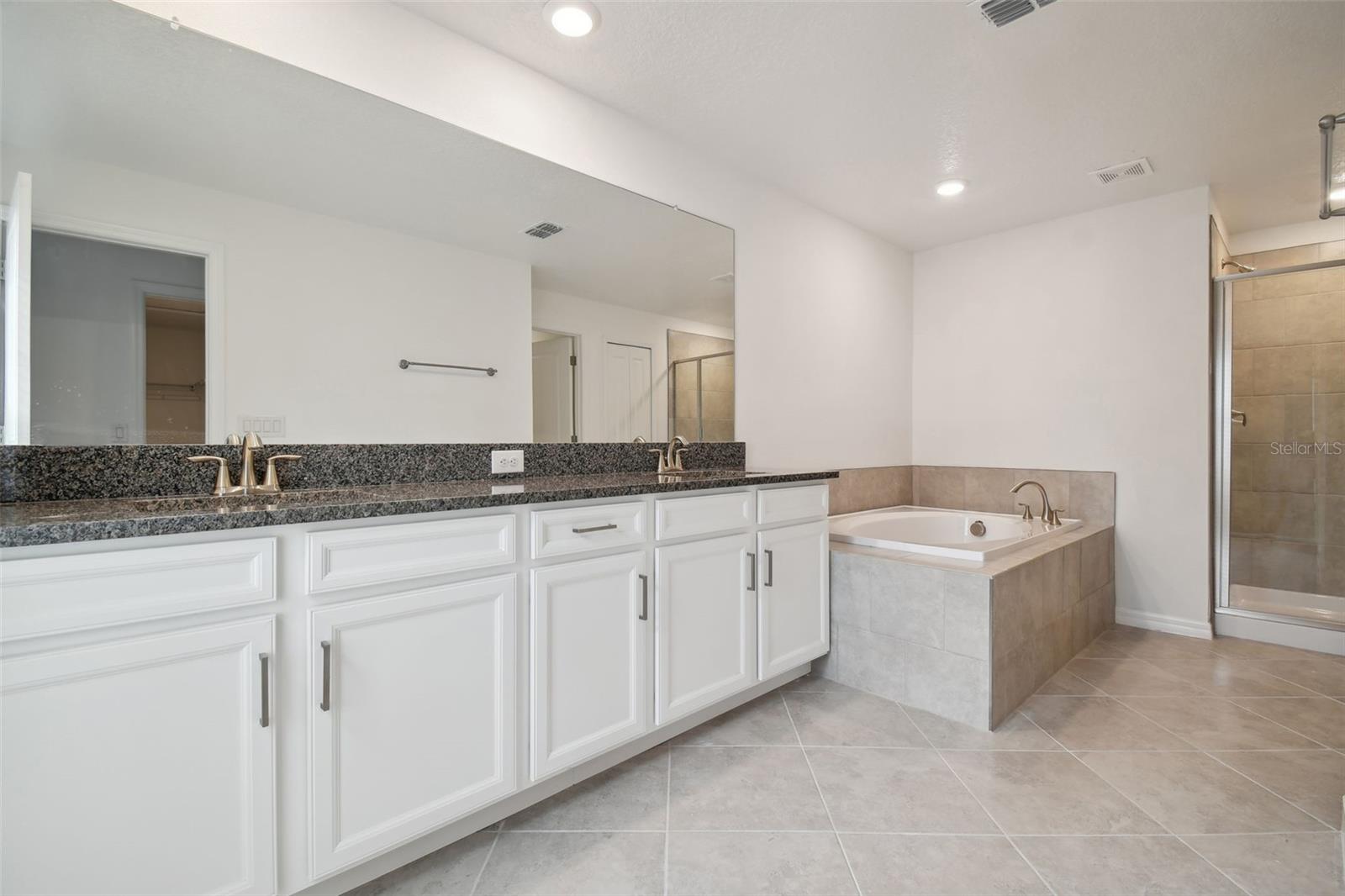 BRYANT SQUARE - Residential Lease