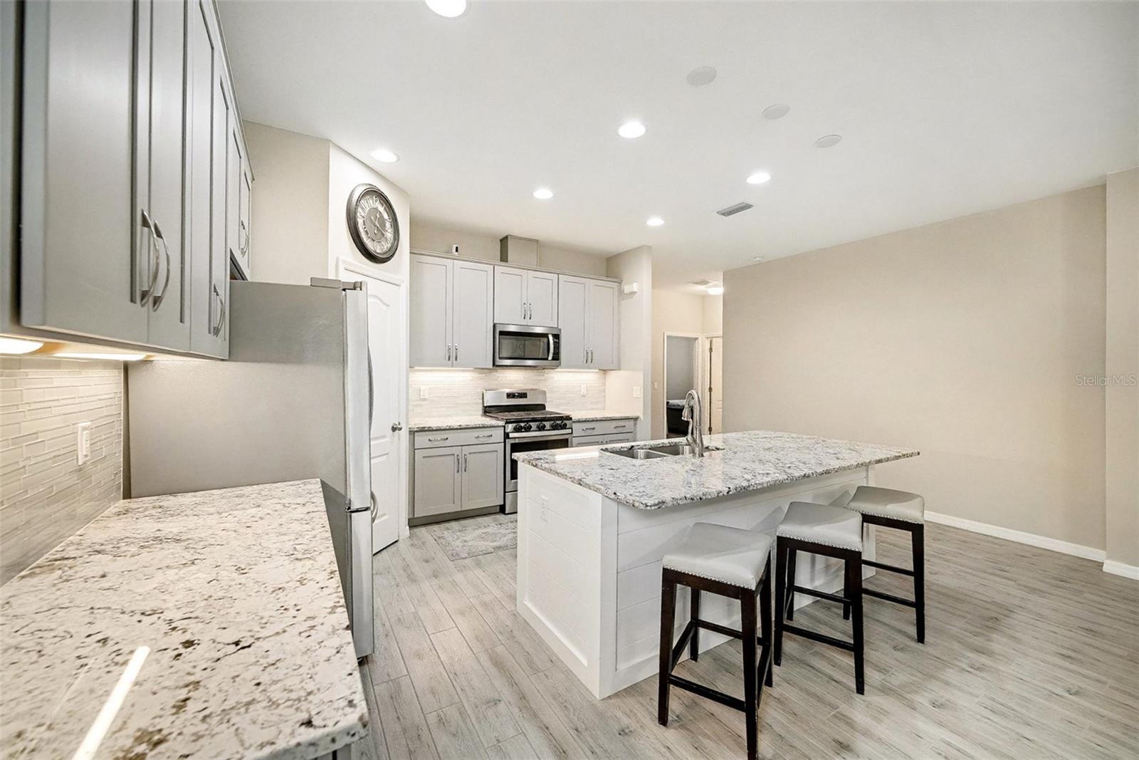 ASTURIA PH 1A - Residential