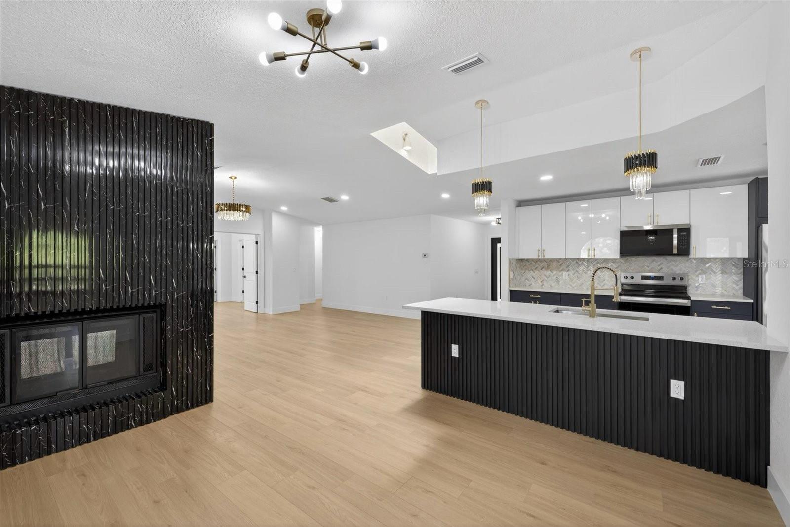 BERKELEY MANOR PH I - Residential