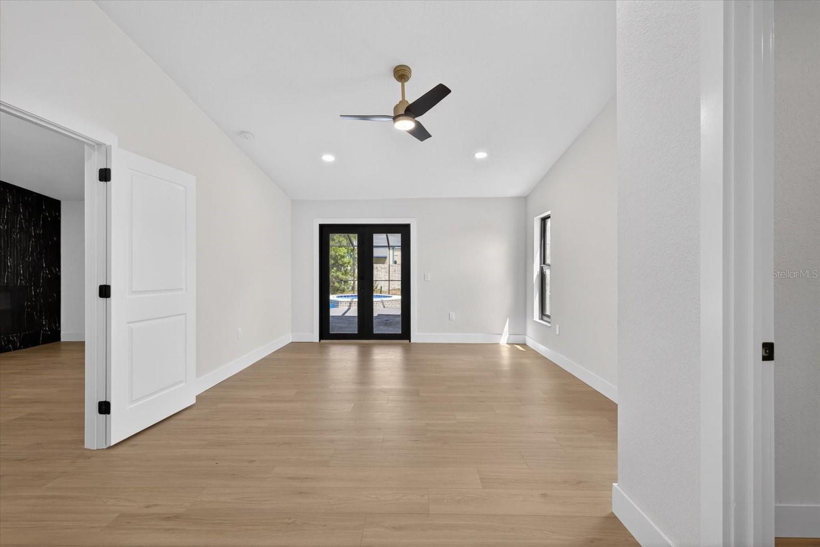 BERKELEY MANOR PH I - Residential