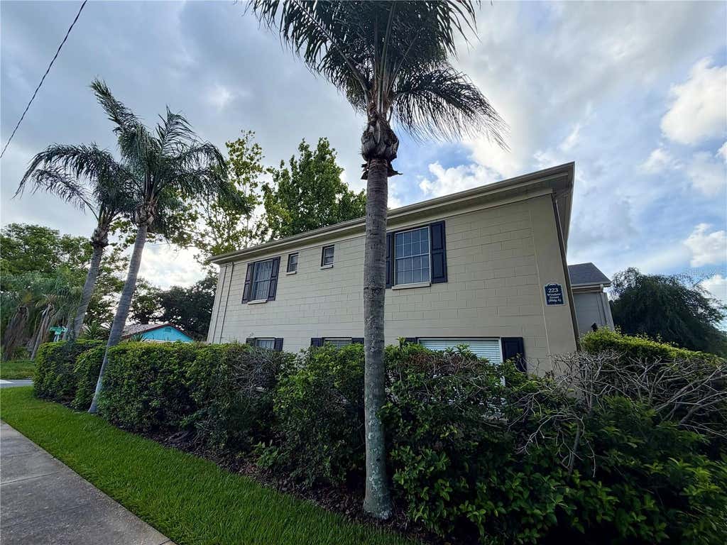 Photo of 223 Windsor Street #6, Lakeland, FL 33803 (MLS # L4962878)