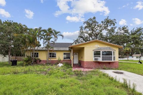 Photo of 1560 Connecticut Avenue NE, St Petersburg, FL 33703 (MLS # TB8453440)